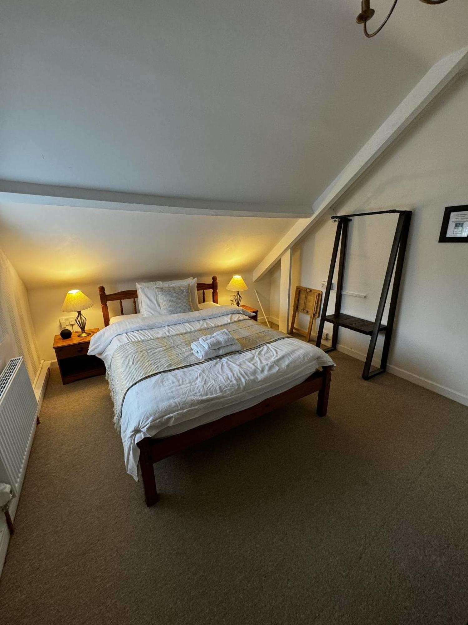 Watermead House Hotel Chard Exterior photo