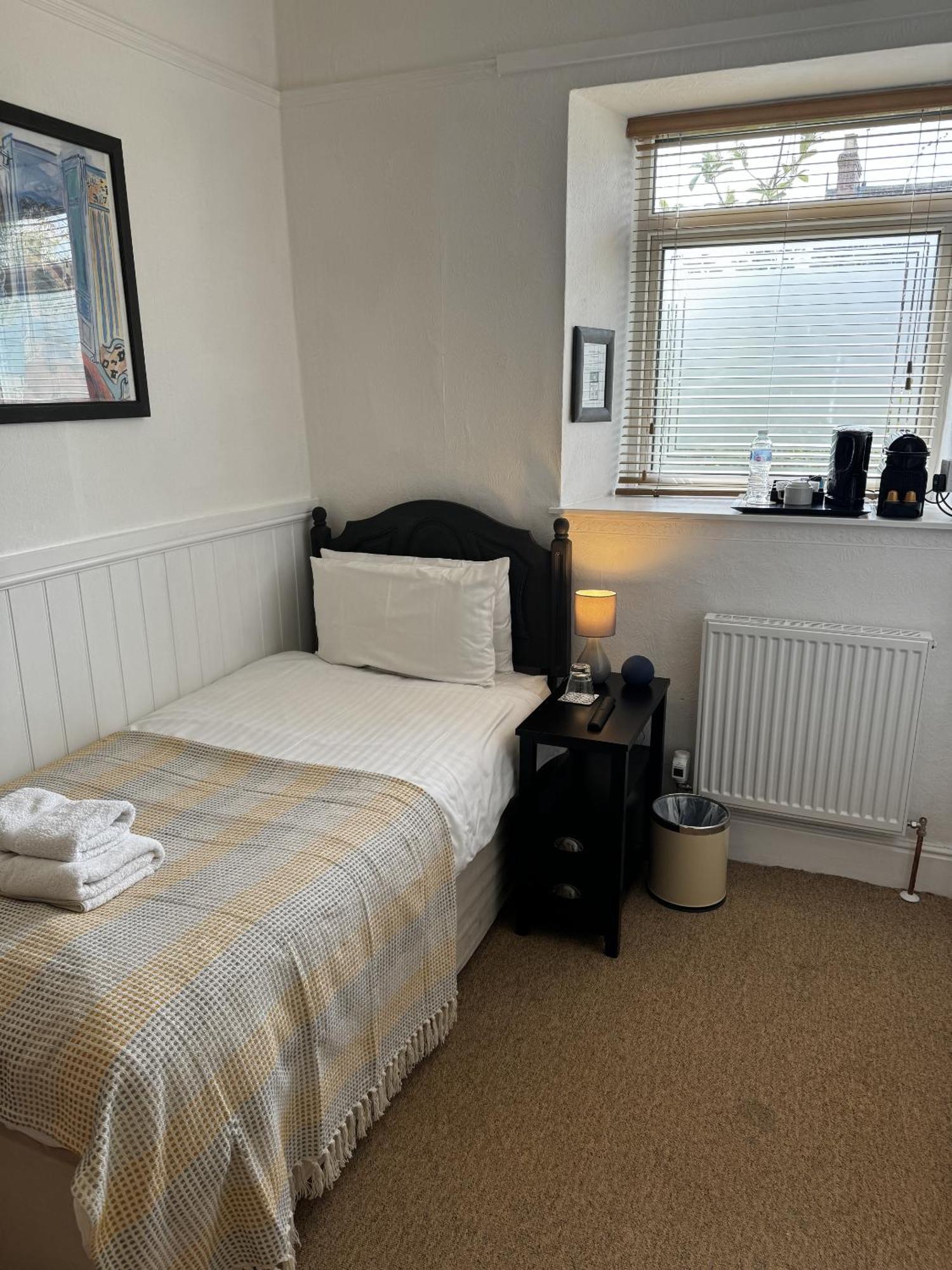 Watermead House Hotel Chard Room photo